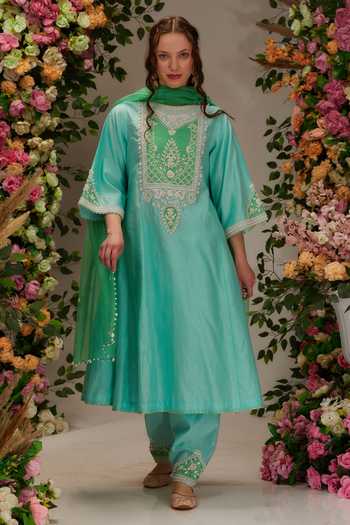 saina kapoor A-Line Kurta Set With Contrast Dupatta 