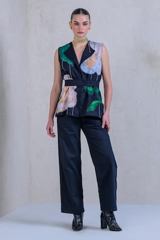 The Dramebaaz CO French Bloom Embroidered Blazer Set 