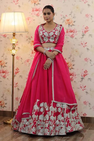 STUDIO TWELVE 11 Floral Dori Work Lehenga Set 