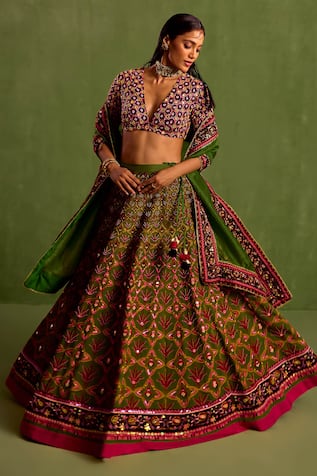 Neha Khullar Quatrefoil Hand Embroidered Lehenga Set 