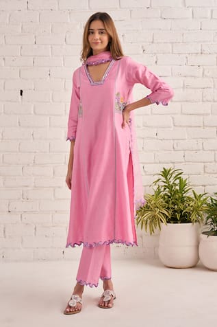 Bhawna Sethi Peony Hand Embroidered Kurta Set 