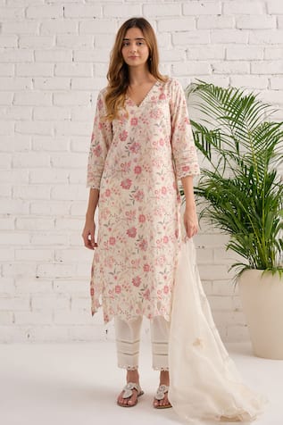 Bhawna Sethi Lily Floral & Leaf Kurta Set 