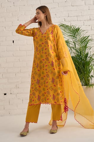 Bhawna Sethi Hyacinth Floral Print Kurta Set 