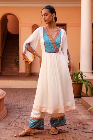 Bhawna Sethi Snow Hand Embroidered Neck Kurta With Pant 