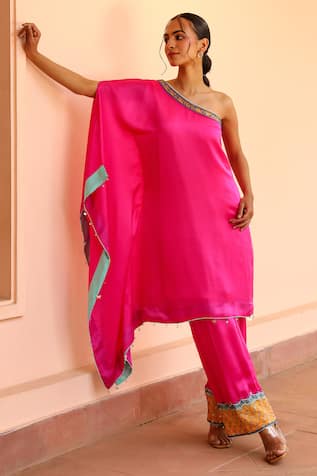 Bhawna Sethi Bubblegum Asymmetric Sleeve Kaftan With Pant 