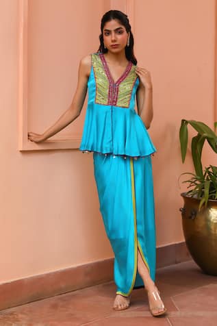 Bhawna Sethi Azure Embroidered Neck Short Kurta With Drape Skirt 