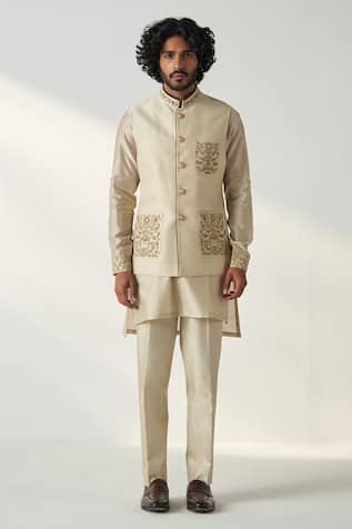 Studio Bagechaa Priyank Asymmetric Kurta Set With Bundi 