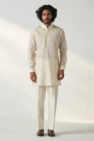 Studio Bagechaa Ajal Pintuck Detailed Kurta With Pant 