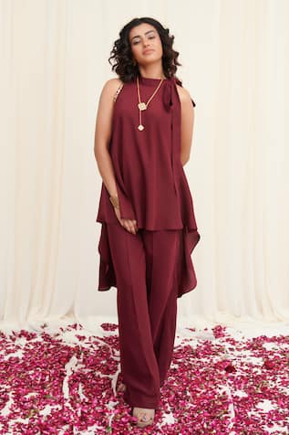 RIRASA Kangul Sequin Placement Embroidered Top & Pant Set 