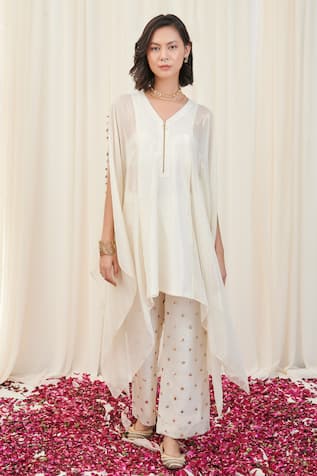 RIRASA Koorm Textured Asymmetric Kurta With Pant 