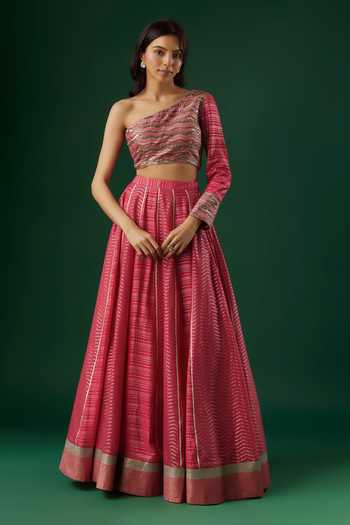 Breathe By Aakanksha Singh Sorcerer Chevron Pattern Lehenga With One Shoulder Blouse 