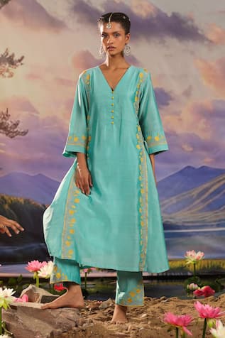 Charu Makkar Floral Embroidered Kurta & Pant Set 