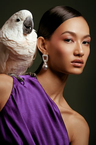 Dazzle Pearl Drop Earrings 