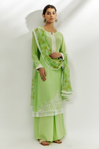 Nadima Saqib Floral Embroidered Straight Kurta Set 