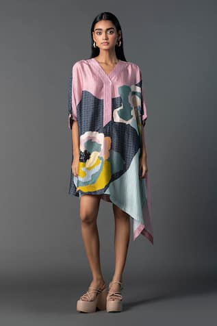 Clos Asymmetric Abstract Print Kurta 