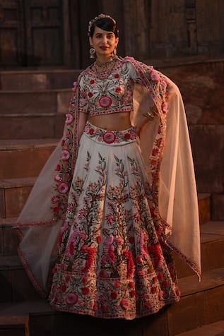 Label Deepshika Agarwal Embroidered Lehenga Set 