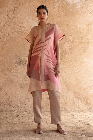 Clos Abstract Print Straight Kurta With Pant 