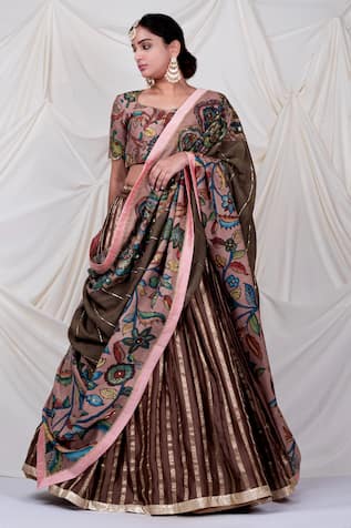 AAMRA BY LAVANYA Stripe Woven Lehenga Set 