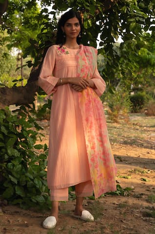 Priti Prashant Maina Pleated Kurta Set With Printed Dupatta 