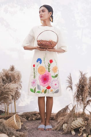 Spin Wheel Thread Hand Embroidered Midi Dress 