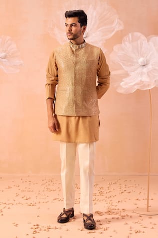 Contrast By Parth Khwaab Hand Embroidered Nehru Jacket & Kurta Set 