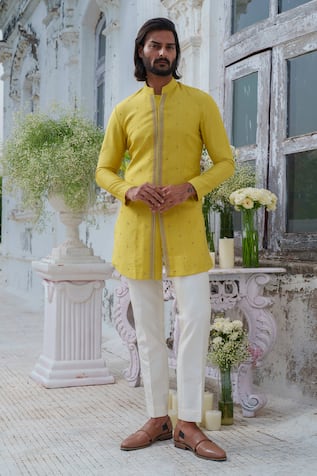 Amrit Dawani Bullian Leaf Motif Embroidered Kurta With Trouser 