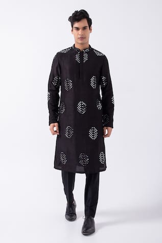 Kaka Calcutta Circular Mirror Embellished Kurta With Pyjama 