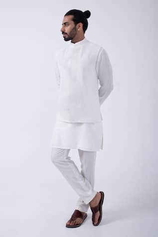 KAKA CALCUTTA Cutdana Embroidered Ivory Bundi Jacket 
