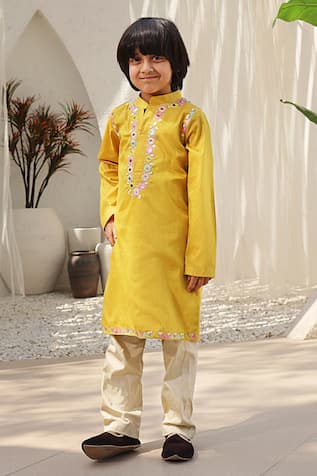 FAYON KIDS Mirror Embroidered Kurta & Pant Set 