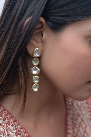 Do Taara Kundan Stone Studded Earrings 