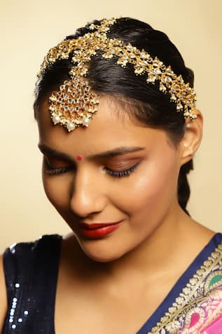 Ruby Raang Kundan Embellished Mathapatti 