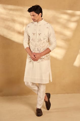 Alaya Advani Animal Threadwork Bundi Kurta Set 