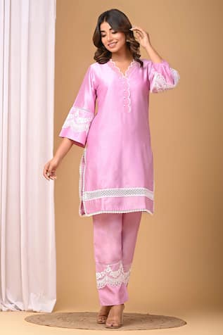 Gulabik Jaipur Scallop Embellished Kurta With Pant 