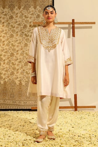 Sheetal Batra Shaheen Embroidered Chauga Kurta With Salwar 