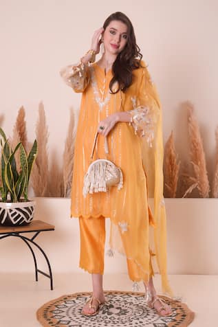 Surabhi Arya Zari Gota Embroidered Kurta Set 