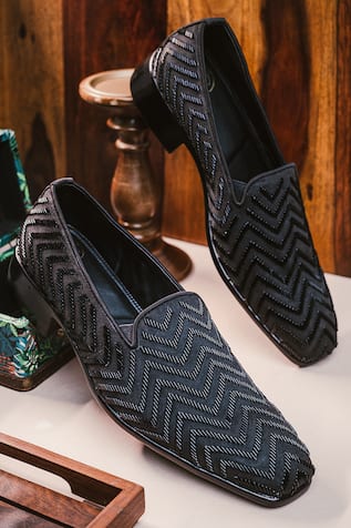 NR BY NIDHI RATHI Chevron Embellished Loafers 