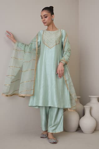 RoohbyRidhimaa Jaziraa Embroidered Kurta Set 