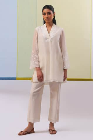 Sue Mue Arfa Gara Embroidered Tunic With Pant 