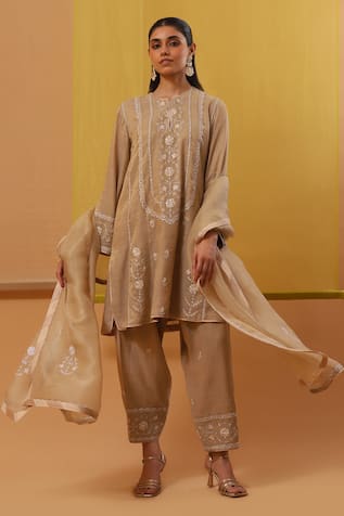 Sue Mue Zakia Ambrosia Thread Embroidered Kurta Set 