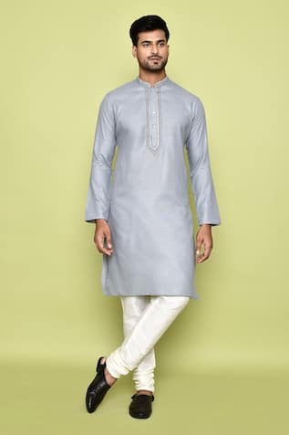 Placed Threadwork Kurta With Churidar 