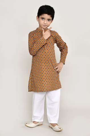 Samyukta Singhania Floral Buta Print Kurta With Pant 