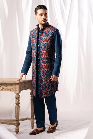 ARJUUN KILACHAND Patola Detailed Long Open Bundi With Kurta Set 