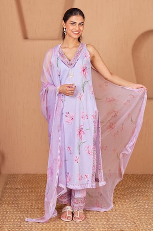 Bhawna Sethi Finch Floral Print Sleeveless Kurta Set With Dupatta 