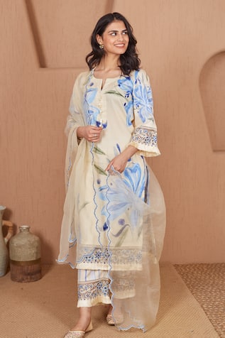 Bhawna Sethi Canary Floral Print Kurta Set With Dupatta 