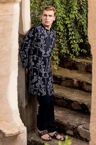 Amit Arora Thread Embroidered Bandhgala With Pant 