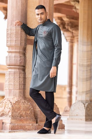 AMIT ARORA Brooch Embellished Kurta 