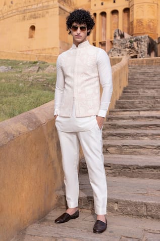 Amit Arora Phoolista Embroidered Bundi Kurta Set 