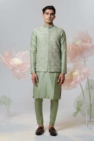 House of KOA Louts Cascade Embroidered Bandi With Kurta Set 