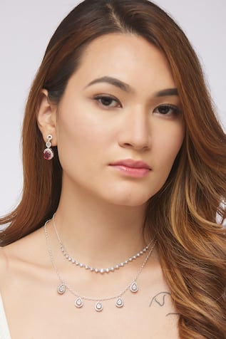 Aster Graduating Solitaire Embellished Necklace 