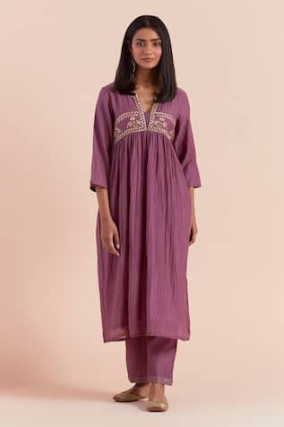 Floral Embroidered Kurta Set For Kids